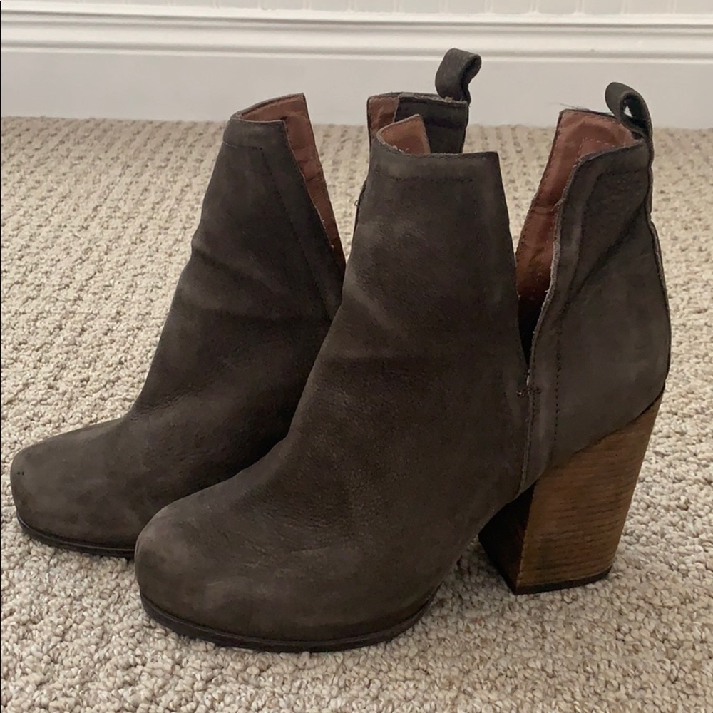 Jeffery Campbell booties!